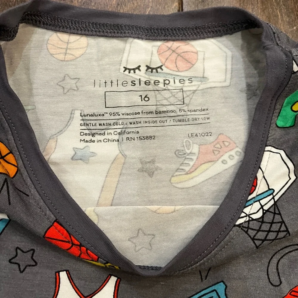 Little Sleepies Hoop Stars Basketball Pajama Top Boy’s size 16